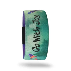 Marivi elastik bileklik – “Go With Joy” yazılı, mint yeşili tonlarında balık detaylı elastik bileklik.