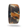QOOP Band turuncu-siyah soyut desenli elastik kumaş bileklik – modern tasarım unisex bileklik modeli.