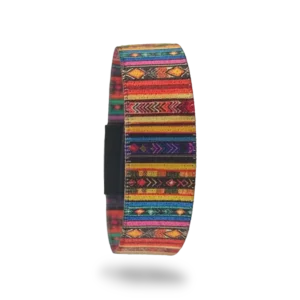 Kilim Desenli İnce Bileklik. Kırmızı, mavi, sarı ve kahverengi şeritli, etnik kilim desenli Zayora elastik bileklik.